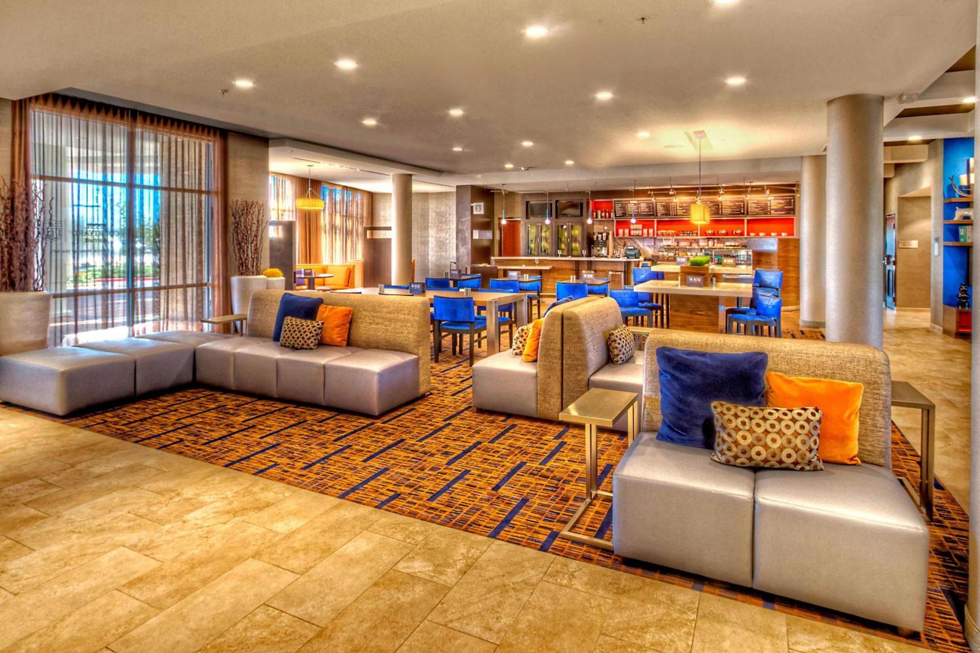 Courtyard By Marriott San Marcos Hotel Exterior photo